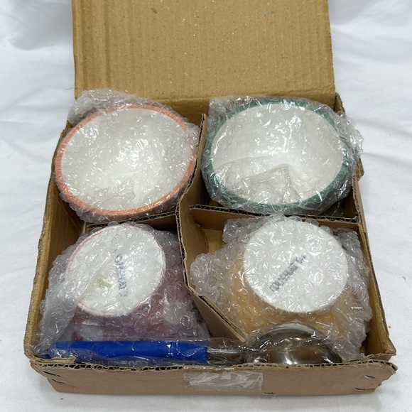 Ice cream bowls and scooper - Picture 5 of 6